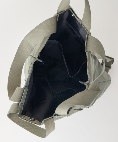 WILD THINGS（ワイルドシングス）の「トートとリュックの2WAY【WILD THINGS】EASY TOTE RUCK リップストップナイロン デイパック（バックパック/リュック・レディース・ブラック/ベージュ/カーキ・ONE SIZE）」の10枚目の写真