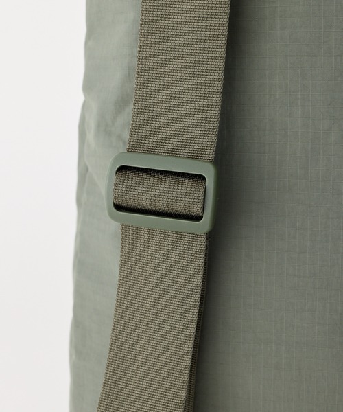 WILD THINGS（ワイルドシングス）の「トートとリュックの2WAY【WILD THINGS】EASY TOTE RUCK リップストップナイロン デイパック（バックパック/リュック・レディース・ブラック/ベージュ/カーキ・ONE SIZE）」の13枚目の写真