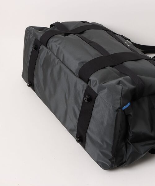 CIE(シー)の「【CIE】GRID-0 DUFFLE BAG-01(ボストンバッグ・メンズ・チャコールグレー/ライトグレー・FREE)」の4枚目の写真