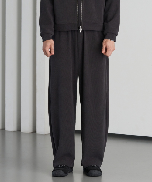 HYOJI(ヒョージ)の「26 FW ゴルジフルバンディングCURBパンツ (2カラー)(その他パンツ・メンズ・ブラック/チャコール・L/M)」の3枚目の写真