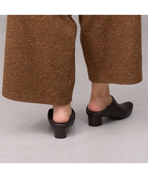 ing(イング)の「バブーシュパンプス(パンプス・レディース・ダークブラウン/ブラック・23.5cm/24cm/23cm/22.5cm/24.5cm)」の19枚目の写真