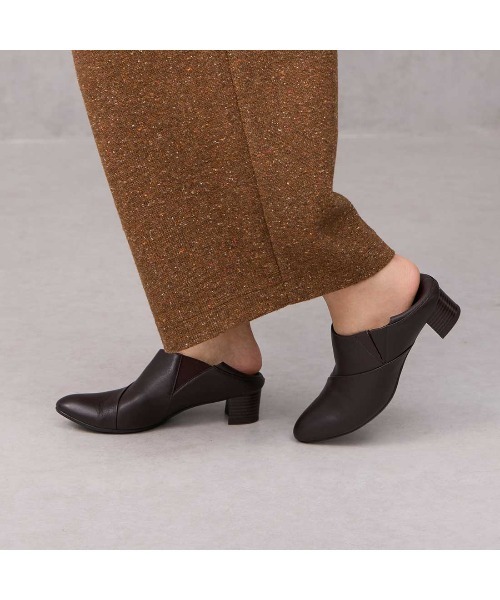ing(イング)の「バブーシュパンプス(パンプス・レディース・ダークブラウン/ブラック・23.5cm/24cm/23cm/22.5cm/24.5cm)」の18枚目の写真