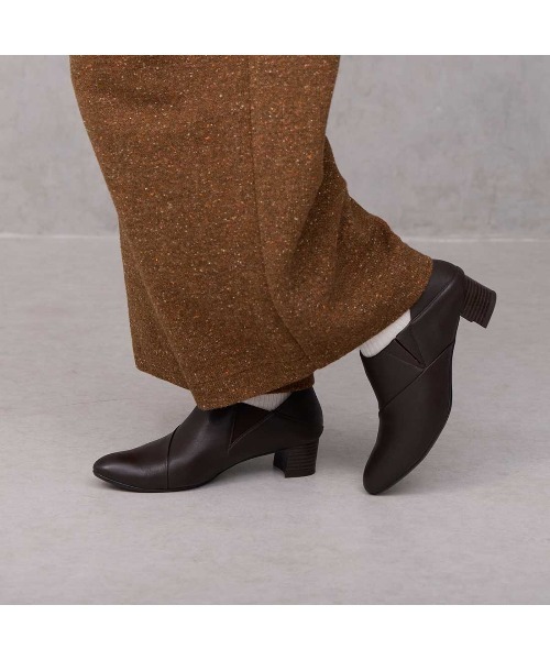 ing(イング)の「バブーシュパンプス(パンプス・レディース・ダークブラウン/ブラック・23.5cm/24cm/23cm/22.5cm/24.5cm)」の21枚目の写真
