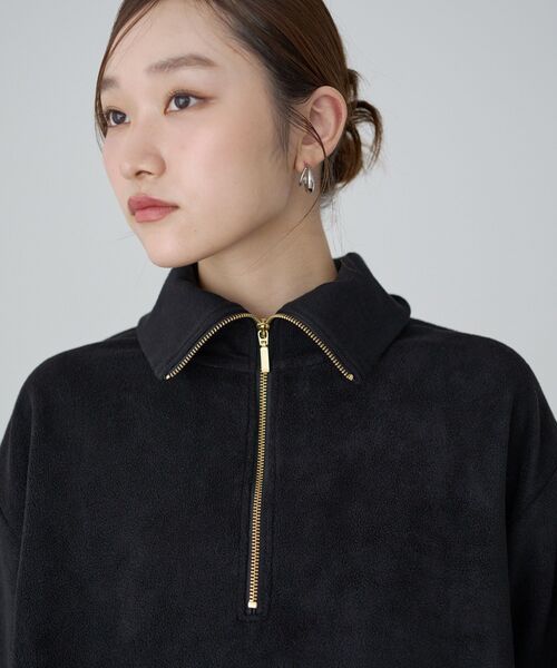 earth music&ecology(アースミュージックアンドエコロジー)の「スタンドカラーフリーストップス(Tシャツ/カットソー・レディース・パープル/ベージュ/ブラック・FREE)」の7枚目の写真