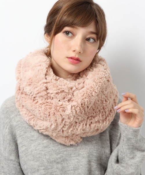 Heather（ヘザー）の「フェイクファースヌード16　733172（ストール/ショール・レディース・アイボリー/ブラック/ライトピンク/ピンク系その他・ONE SIZE）」の4枚目の写真