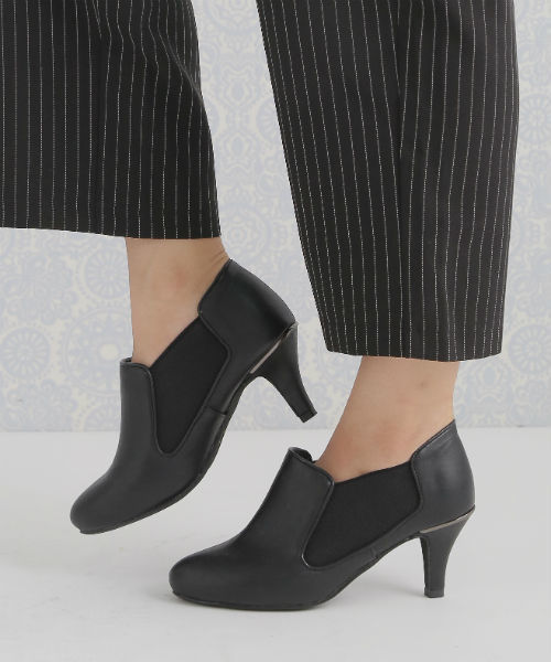 Noubel Voug Relax（ヌーベルヴォーグリラックス）の「Noubel Voug Relax(ヌーベル　ヴォーグ リラックス)/メタルラインサイドゴアヒールブーティー（ブーツ・レディース・ダークブラウン/ブラック/キャメル・S/LL/M/L）」の2枚目の写真