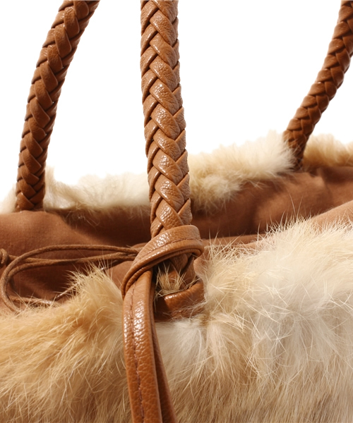 DURAS（デュラス）の「合皮編みファー付バッグ（ハンドバッグ・レディース・ブラウン/ベージュ/キャメル・FREE）」の7枚目の写真