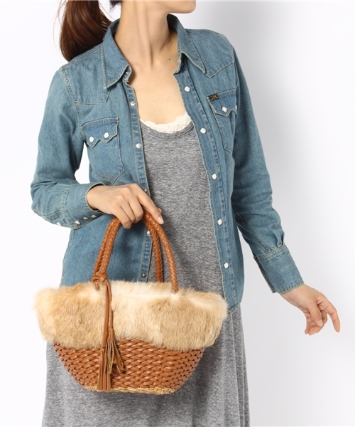 DURAS（デュラス）の「合皮編みファー付バッグ（ハンドバッグ・レディース・ブラウン/ベージュ/キャメル・FREE）」の12枚目の写真