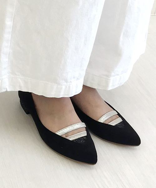 Carlie e felice（カーリーエフェリーチェ）の「ポインテッドトゥダブルラインパンプス【Carlie e felice/カーリーエフェリーチェ】（パンプス・レディース・イエロー/グリーン/ブラック/ベージュ・22.0cm/22.5cm/23.0cm/23.5cm/24.0cm/24.5cm）」の2枚目の写真