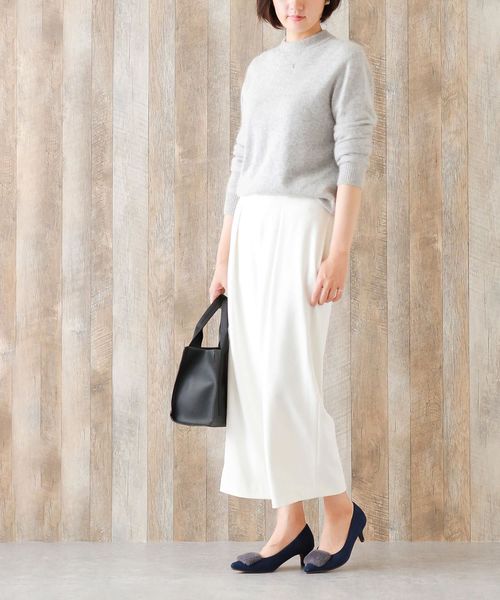 menue(メヌエ)の「イイ女ポインテッド ファーデザインパンプス(パンプス・レディース・ブラック/グレイッシュベージュ/ネイビー/ライトグレー/エンジ/チェック・21.5cm/22.5cm/22cm/23.5cm/23cm/24.5cm/24cm/25.5cm/25cm/26.0cm)」の15枚目の写真