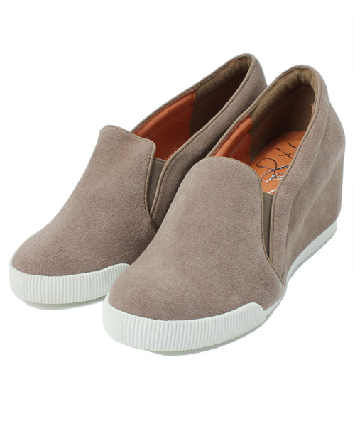 BEAUTY&YOUTH UNITED ARROWS（ビューティーアンドユースユナイテッドアローズ）の「BYSF Le vernis 別注インヒールスリッポンスニーカー ◆（スリッポン・レディース・ブラック/ナチュラル/モカ/ブラウン・23cm/23.5cm/24cm/24.5cm）」の4枚目の写真