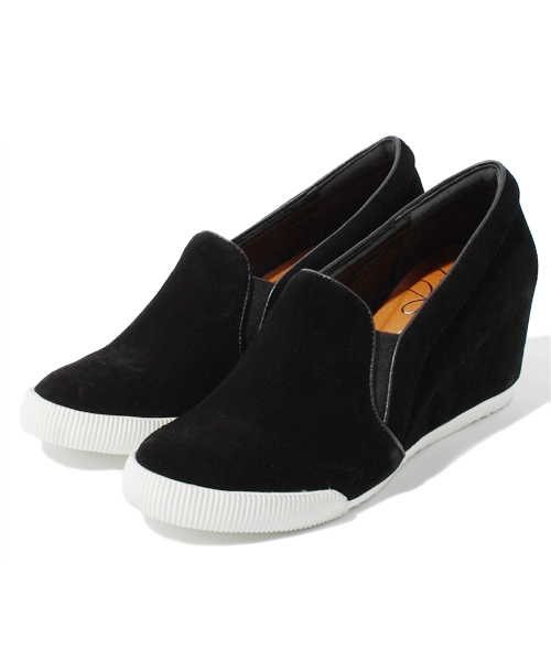 BEAUTY&YOUTH UNITED ARROWS（ビューティーアンドユースユナイテッドアローズ）の「BYSF Le vernis 別注インヒールスリッポンスニーカー ◆（スリッポン・レディース・ブラック/ナチュラル/モカ/ブラウン・23cm/23.5cm/24cm/24.5cm）」の2枚目の写真