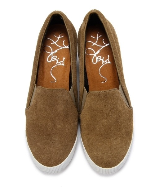 BEAUTY&YOUTH UNITED ARROWS（ビューティーアンドユースユナイテッドアローズ）の「BYSF Le vernis 別注インヒールスリッポンスニーカー ◆（スリッポン・レディース・ブラック/ナチュラル/モカ/ブラウン・23cm/23.5cm/24cm/24.5cm）」の5枚目の写真