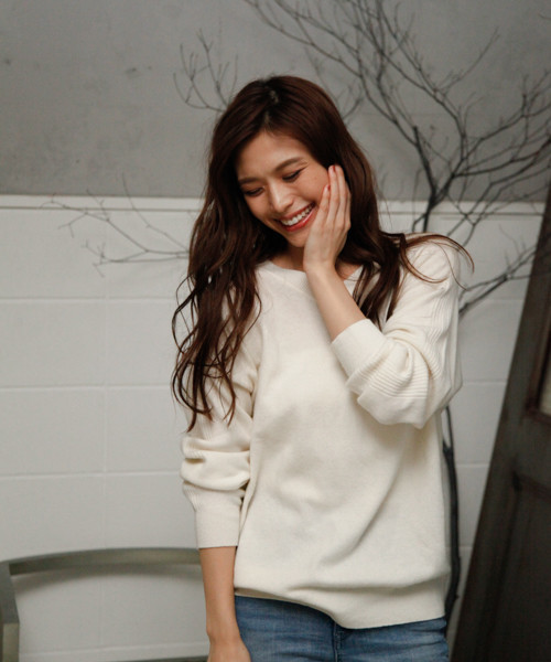 BAYFLOW（ベイフロー）の「[洗えるニット]カシミア混2WAYニットプルオーバー（ニット/セーター・レディース・セージグリーン/オフホワイト/グレー/ピンク/イエロー/ブルー・MEDIUM/SMALL）」の3枚目の写真