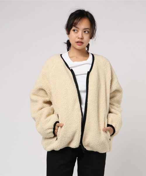 SpRay（スプレイ）の「ボアリバーシブルブルゾン（ブルゾン・レディース・ホワイト×ブラック/ホワイト系その他/ブラック系その他/グレー系その他/ベージュ系その他/ホワイト系その他2/ホワイト系その他3/ホワイト系その他4/ホワイト系その他5/ホワイト×ピンク/ブラック×ブラック・FREE/SMALL）」の22枚目の写真