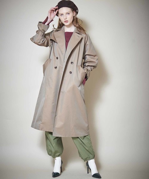 kha:ki（カーキ）の「「KHA:KI / カーキ」ワイドロングトレンチコート（トレンチコート・レディース・モカ/ブラック・1/2）」の2枚目の写真