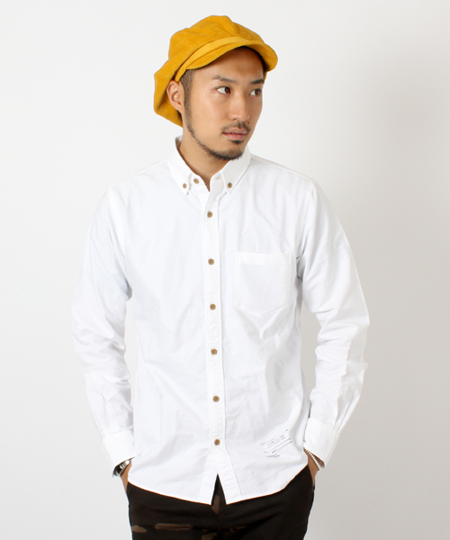 BEAMS(ビームス)の「□BEAMS / フェイクウッド釦 BDシャツ(シャツ/ブラウス・メンズ・ホワイト/ブラウン/グリーン・SMALL/MEDIUM/LARGE)」の2枚目の写真