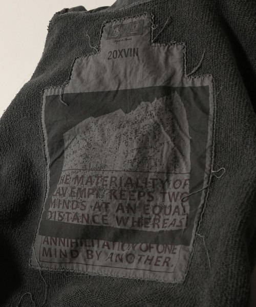 C.E(シーイー)の「C.E/シーイー cav BOX HEAVY HOODY(パーカー・メンズ・チャコールグレー・MEDIUM/LARGE)」の3枚目の写真