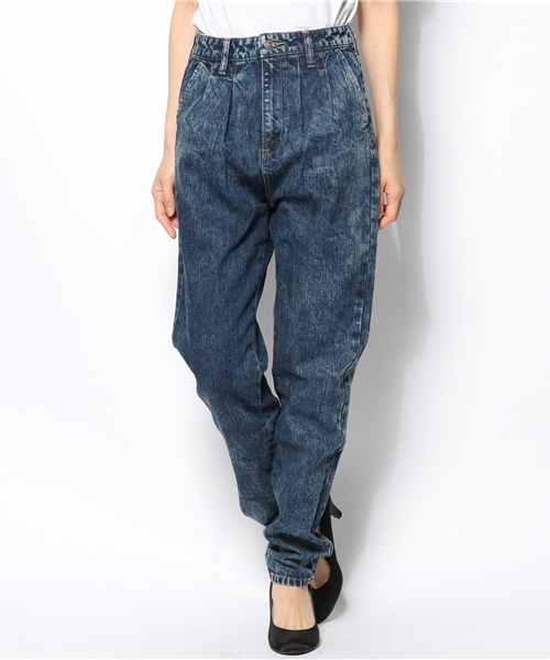 WEGO（ウィゴー）の「WEGO/ハイウエストボーイフレンドデニムパンツ（デニムパンツ・レディース・インディゴブルー/ライトインディゴブルー・MEDIUM/LARGE）」の2枚目の写真