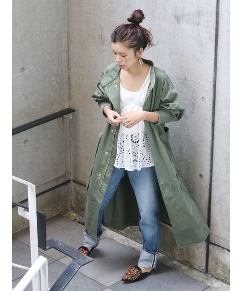 Ungrid（アングリッド）の「ロングミリタリーコート（ミリタリージャケット・レディース・カーキ/アイボリー・SMALL/MEDIUM）」の4枚目の写真