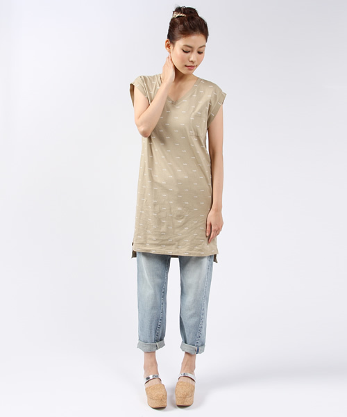 ARCHI（アーキ）の「HOLA ONE PIECE（ワンピース・レディース・ベージュ/パープル・SMALL/MEDIUM）」の4枚目の写真