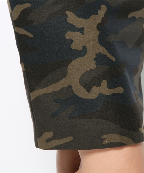 Ray BEAMS（レイビームス）の「Ray BEAMS / 13W カモフラ プリント タイトスカート（スカート・レディース・オリーブ・0/1）」の4枚目の写真