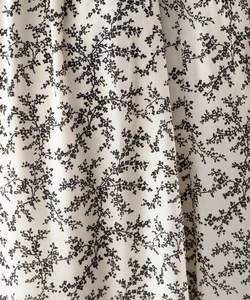 PAGEBOY（ページボーイ）の「モノトーンハナガラフレアスカート（スカート・レディース・オフホワイト/ブラック・FREE）」の9枚目の写真