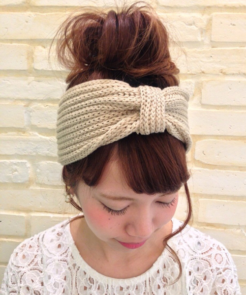 Kastane(カスタネ)の「【HIGH LAND KNIT】ヘアバンド(ヘアバンド・レディース・ベージュ/ネイビー/グリーン・FREE)」の2枚目の写真