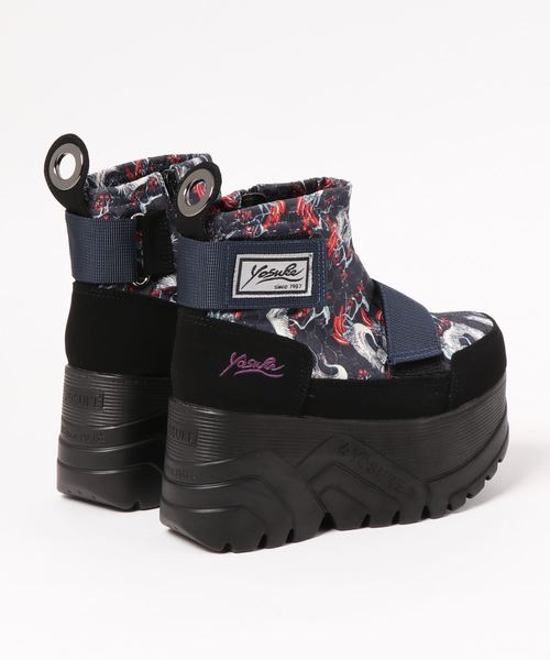 YOSUKE（ヨースケ）の「「YOSUKE/ヨースケ」厚底ベルティッドショートブーツ（ブーツ・レディース・ネイビー/ブラックミックス/ブラック/ホワイト・23.5/24/22.5/24.5/23）」の5枚目の写真