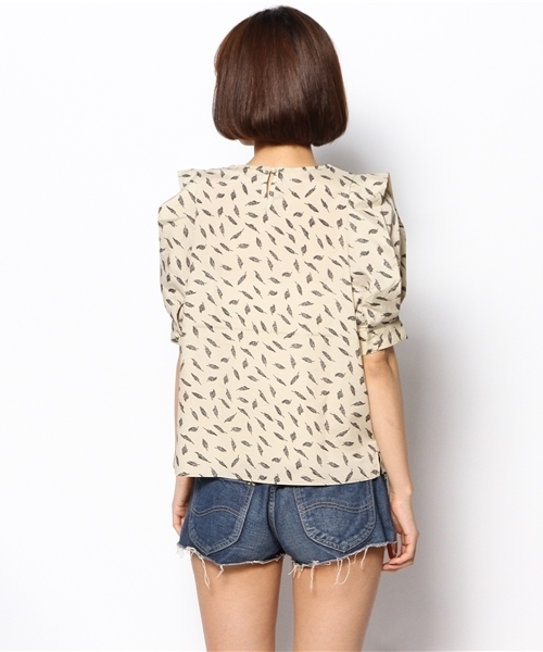 CIAOPANIC（チャオパニック）の「【Ciaopanic】袖タック半袖BL（シャツ/ブラウス・レディース・ベージュ/ネイビー・FREE）」の6枚目の写真