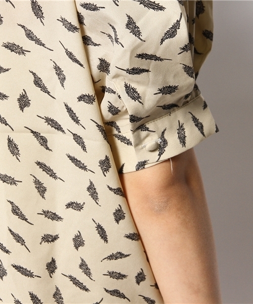 CIAOPANIC（チャオパニック）の「【Ciaopanic】袖タック半袖BL（シャツ/ブラウス・レディース・ベージュ/ネイビー・FREE）」の10枚目の写真