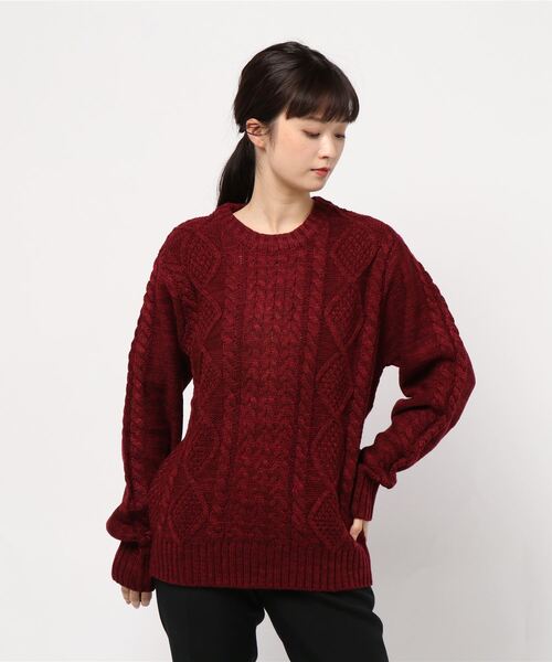 Bling Leads（ブリングリーズ）の「【Bl】ケーブル編みクルーネックニット（ニット/セーター・レディース・ブラック/ダークグリーン/ベージュ/ネイビー/グレー/オフホワイト/ブルー/アイボリー/マスタード/モカ/キャメル/ワイン/ピンク・MEDIUM/X-LARGE/LARGE）」の13枚目の写真