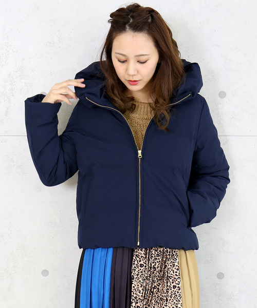 n'ee-ne（ネーネ）の「シームレスダウン（ダウンジャケット/コート・レディース・ブラック/ベージュ/ネイビー/グレイッシュベージュ・M/L）」の4枚目の写真