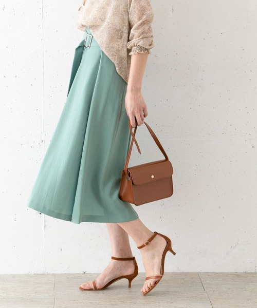 URBAN RESEARCH ROSSO（アーバンリサーチロッソ）の「SILVERLIGHTS　2WAYタックフレアスカート∴（スカート・レディース・ネイビー/ブルー・38/36）」の15枚目の写真