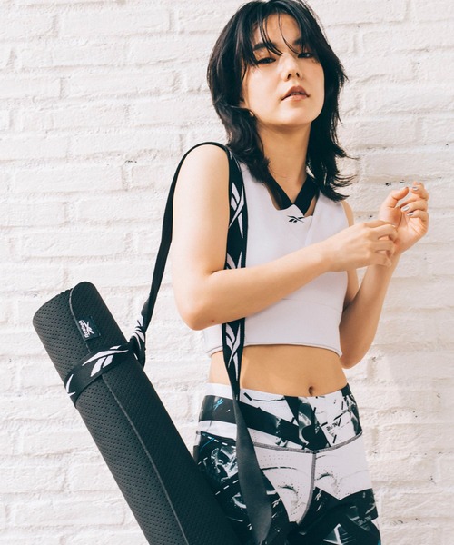 Reebok（リーボック）の「テック スタイル ヨガ マット / Tech Style Yoga Mat（スポーツグッズ・メンズ・ブラック/コーラル・FREE）」の8枚目の写真