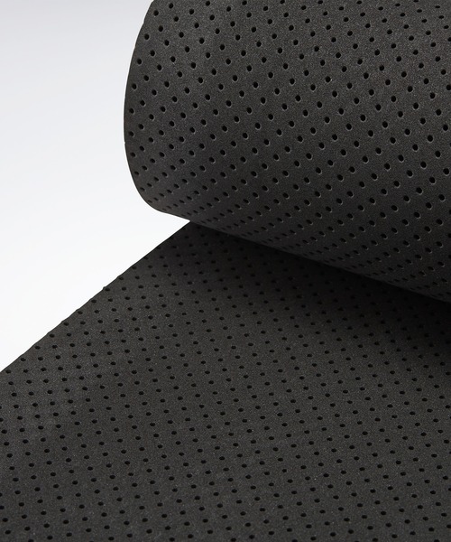 Reebok（リーボック）の「テック スタイル ヨガ マット / Tech Style Yoga Mat（スポーツグッズ・メンズ・ブラック/コーラル・FREE）」の6枚目の写真