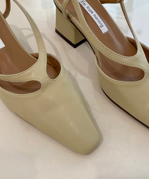 by muni:r(バイ ムニール)の「スリム スクエア ユニーク U字 ストラップ ヒール(パンプス・レディース・ブラック/ブラウン/ベージュ・24.0cm/23.0cm/25.0cm/24.5cm/22.5㎝/23.5cm/22.5cm)」の7枚目の写真