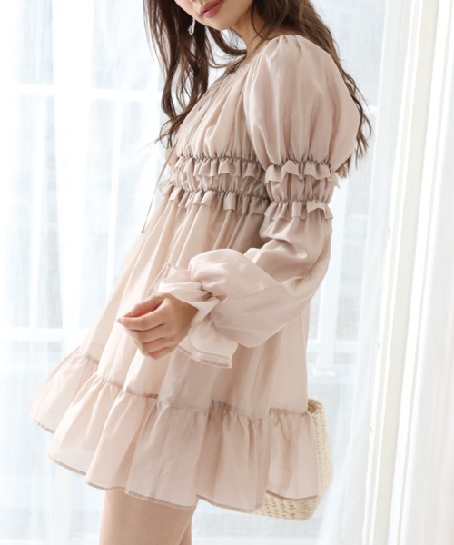 one after another NICE CLAUP（ワンアフターアナザーナイスクラップ）の「フリルティアードチュニック（シャツ/ブラウス・レディース・オフホワイト/モカ・FREE）」の2枚目の写真