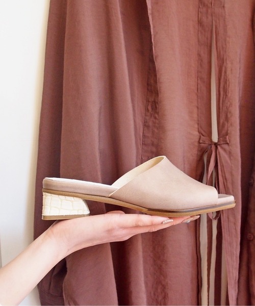 apres（アプレ）の「【LEZZA BOTANICA】シンプルミュールサンダル / apres（アプレ)（サンダル・レディース・ブラック/グレイッシュベージュ/アイボリー・24.0cm/24.5cm/22.5cm/23.0cm/23.5cm）」の19枚目の写真