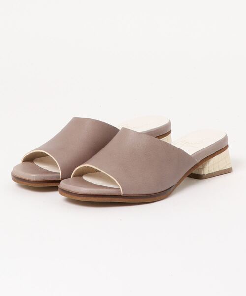 apres（アプレ）の「【LEZZA BOTANICA】シンプルミュールサンダル / apres（アプレ)（サンダル・レディース・ブラック/グレイッシュベージュ/アイボリー・24.0cm/24.5cm/22.5cm/23.0cm/23.5cm）」の6枚目の写真