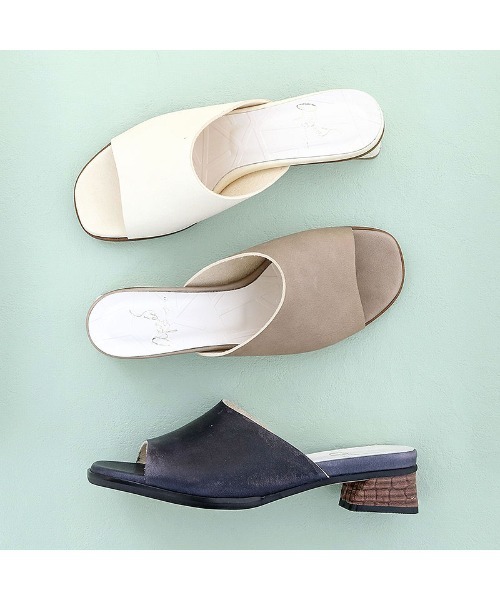 apres（アプレ）の「【LEZZA BOTANICA】シンプルミュールサンダル / apres（アプレ)（サンダル・レディース・ブラック/グレイッシュベージュ/アイボリー・24.0cm/24.5cm/22.5cm/23.0cm/23.5cm）」の9枚目の写真