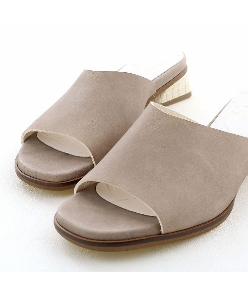 apres（アプレ）の「【LEZZA BOTANICA】シンプルミュールサンダル / apres（アプレ)（サンダル・レディース・ブラック/グレイッシュベージュ/アイボリー・24.0cm/24.5cm/22.5cm/23.0cm/23.5cm）」の14枚目の写真