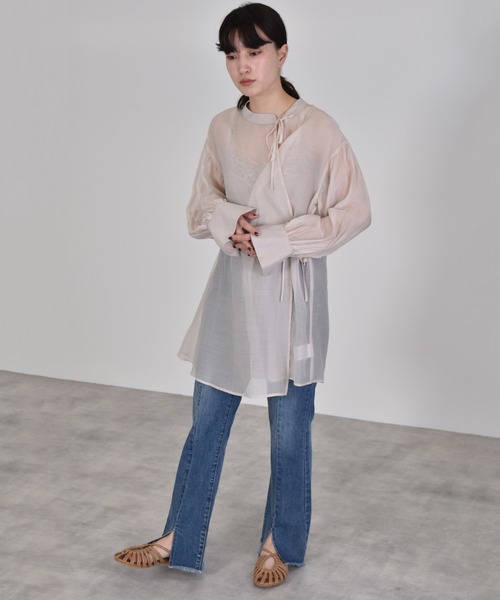 w closet（ダブルクローゼット）の「チャイナテイストシアーシャツ（シャツ/ブラウス・レディース・パープル/サックスブルー/グレイッシュベージュ・FREE）」の4枚目の写真