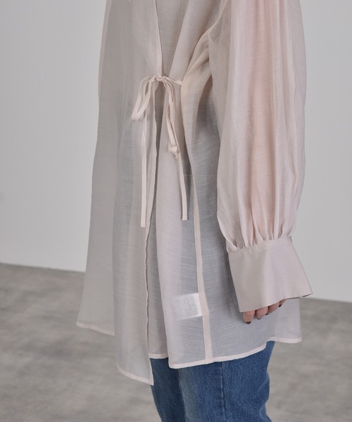 w closet（ダブルクローゼット）の「チャイナテイストシアーシャツ（シャツ/ブラウス・レディース・パープル/サックスブルー/グレイッシュベージュ・FREE）」の8枚目の写真