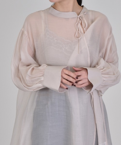 w closet（ダブルクローゼット）の「チャイナテイストシアーシャツ（シャツ/ブラウス・レディース・パープル/サックスブルー/グレイッシュベージュ・FREE）」の11枚目の写真