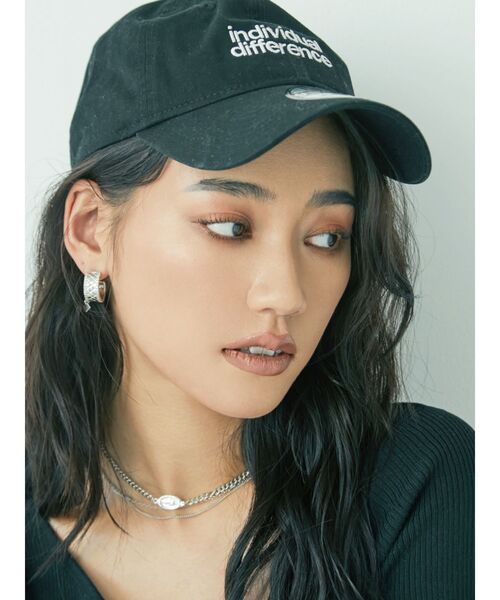 NEW ERA(ニューエラ)の「GYDA×NEW ERA ID CAP(キャップ・レディース・ブラック/ベージュ/オフホワイト・FREE)」の2枚目の写真