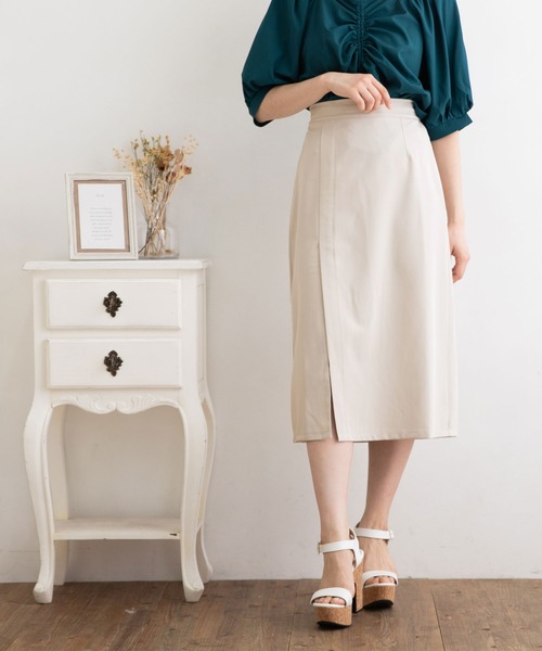 Newlyme（ニューリーミー）の「スリット入りスカート（スカート・レディース・ベージュ/ブラウン/ブラック・SMALL/MEDIUM/LARGE）」の3枚目の写真