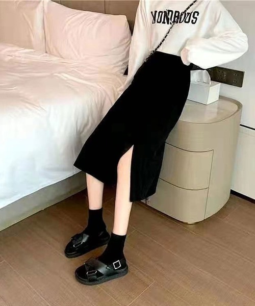 Newlyme（ニューリーミー）の「スリット入りスカート（スカート・レディース・ベージュ/ブラウン/ブラック・SMALL/MEDIUM/LARGE）」の4枚目の写真