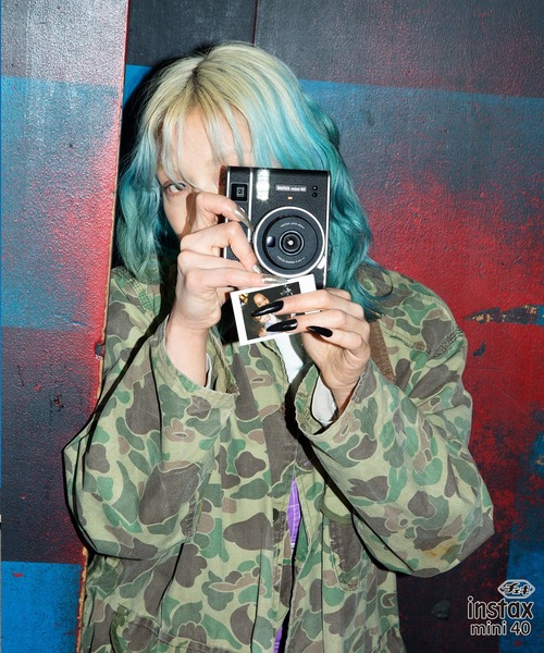 MONO-MART（モノマート）の「“チェキ” instax mini 40 専用カメラケース（カメラ/カメラグッズ・メンズ・ブラック・FREE）」の4枚目の写真