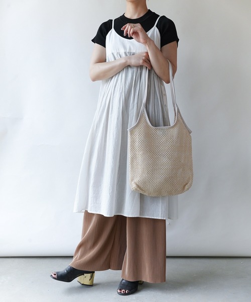 Loco Ocean(ロコオーシャン)の「ポーチ付きパイピングサマーバッグ メッシュトートバッグ(トートバッグ・レディース・ブラック/ホワイト/ベージュ・ONE SIZE)」の15枚目の写真
